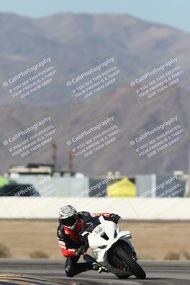 media/Jan-15-2026-Racers Edge (Thu) [[dfebeb70ab]]/3-B Group/Session 1 Turn 15/